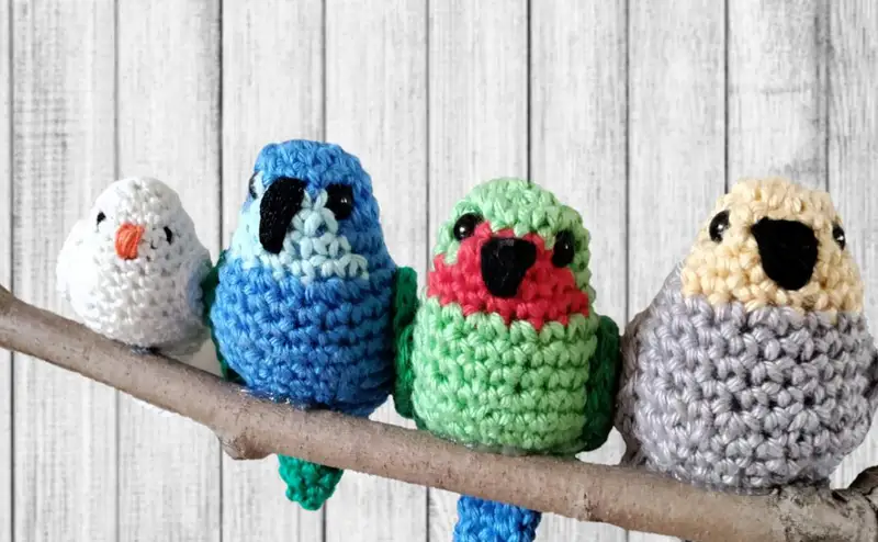 Complimentary Beginner Friendly crochet pattern: Mini Parrot Amigurumi Pattern - Simple to follow guide