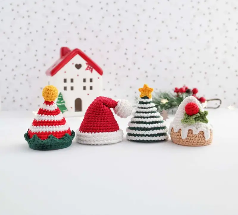 Complimentary Intermediate crochet pattern: Christmas Hats for Mini Penguins Amigurumi Pattern - Simple to follow guide