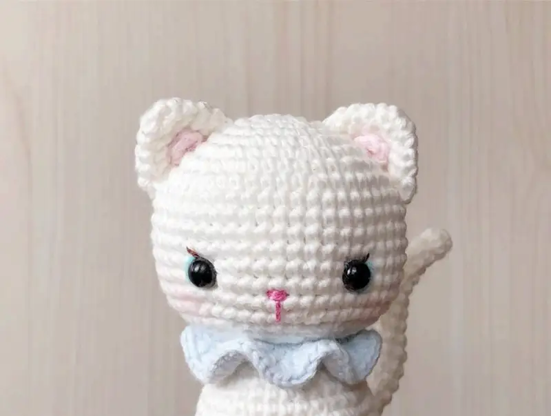 Complimentary Intermediate crochet pattern: Kitty the Little White Kitten Amigurumi Pattern - Simple to follow guide