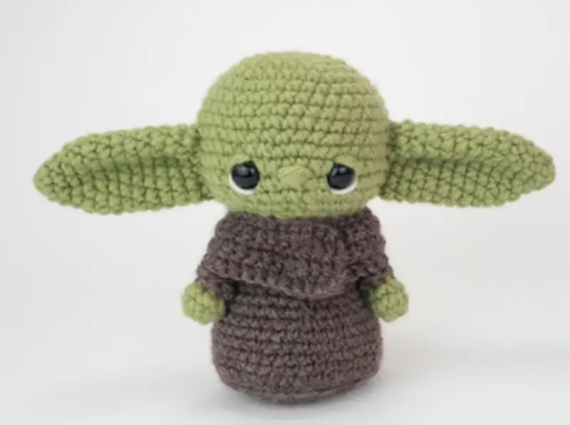 Complimentary Intermediate crochet pattern: Baby Alien Amigurumi Pattern - Simple to follow guide