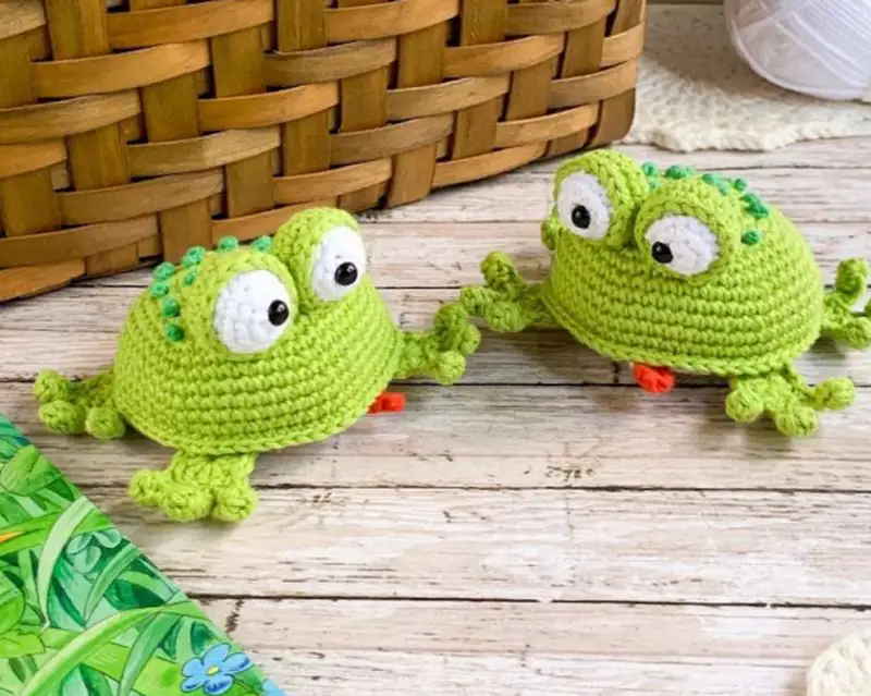 Complimentary Beginner Friendly crochet pattern: Little Frog Amigurumi Pattern - Simple to follow guide