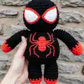 Spider-Man Amigurumi Pattern step 4 - final assembly and finishing