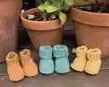 Classic Baby Boots Crochet Pattern step 3 - details and accessories