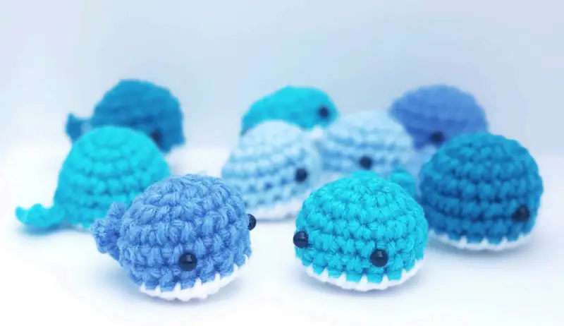 Complimentary Beginner Friendly crochet pattern: Mini Whale Amigurumi Pattern - Simple to follow guide