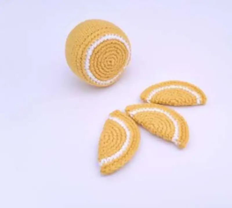 Complimentary Beginner Friendly crochet pattern: Half Lemon and Lemon Slices Amigurumi Pattern - Simple to follow guide