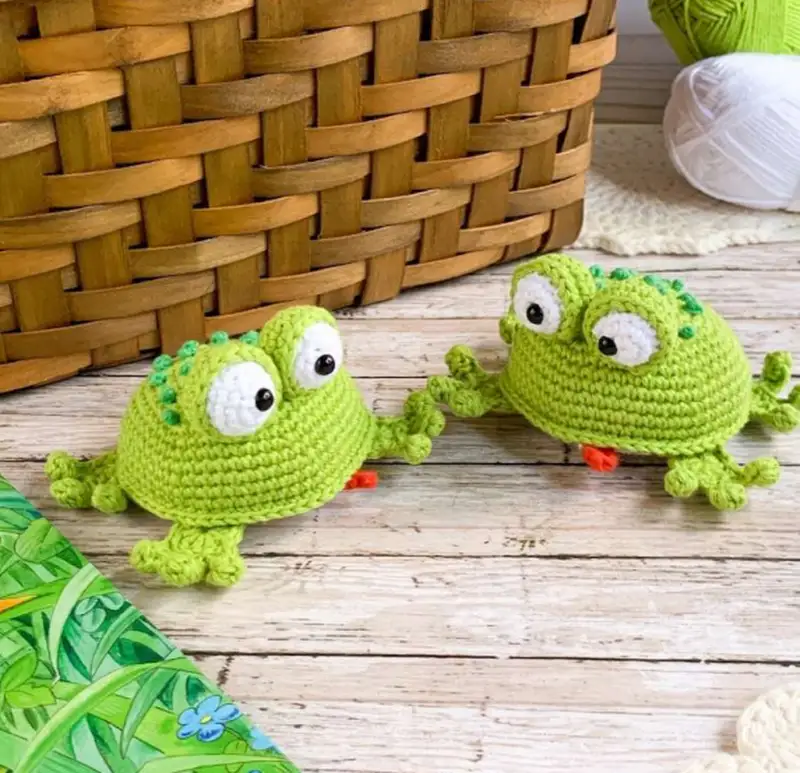 Complimentary Beginner Friendly crochet pattern: Little Frog Amigurumi Pattern - Simple to follow guide