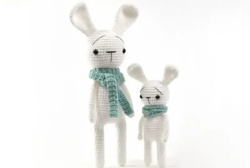 Complimentary Beginner Friendly crochet pattern: Straight Bunny Amigurumi Pattern - Simple to follow guide