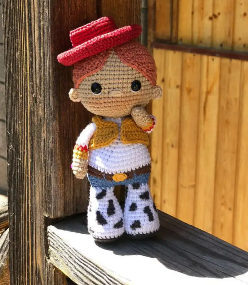 Complimentary Intermediate crochet pattern: Jessy and Woody Toy Story Amigurumi Pattern - Simple to follow guide