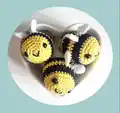 Crocheted Bumblebee Keyring Amigurumi Pattern step 3 - details and accessories