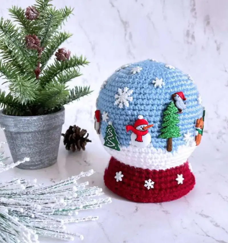 Complimentary Intermediate crochet pattern: Snow Globe Crochet Pattern - Simple to follow guide