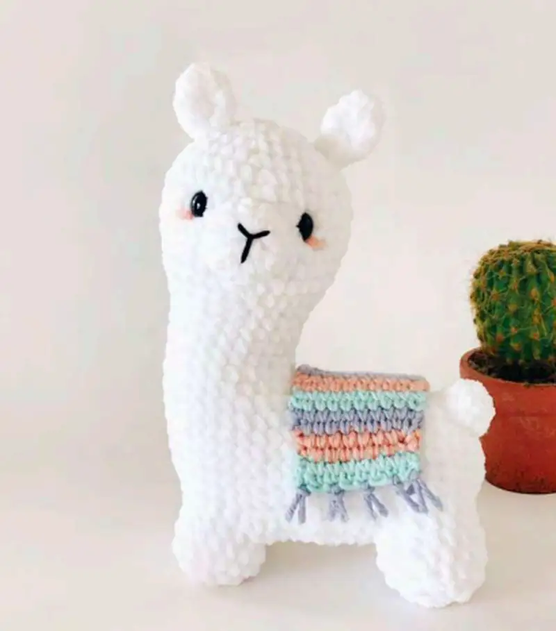 Complimentary Advanced crochet pattern: Layla the Llama Amigurumi Pattern - Simple to follow guide